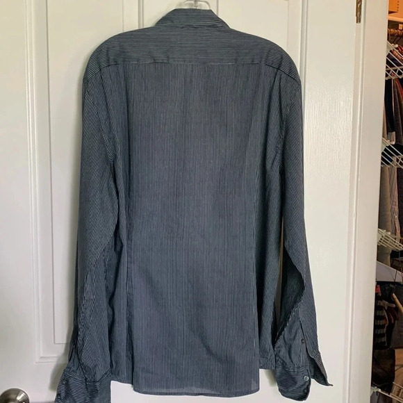 EUC MENS JOHN VARVATOS NAVY WITH WHITE STRIPES COTTON SHIRT SIZE XL SEE NOTES - Picture 7 of 8